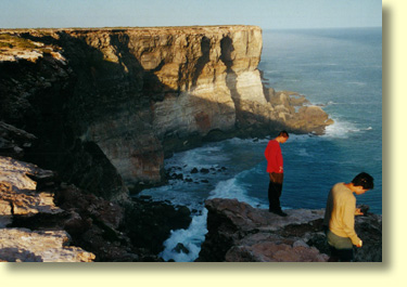 Limestone cliffs  can occasionally crumble. Nullarbor Net urges you to stay a suitable distance away from cliff edges.  Otherwise enjoy the spectacular views and take some photographs. Best views are early morning to mid afternoon.