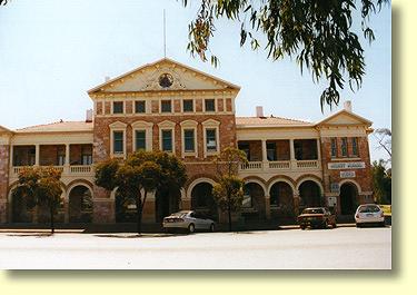 Today the  Mining Warden's Court is a National Trust Property that houses Coolgardie's Tourist Centre and its Goldfields Exhibition Museum. The museum is a must see for family groups, school parties and those interested in the mining history of Western Australia's Goldfields.