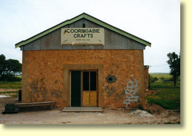 The old Kooringabie school is now used as a craft centre. Kooringabie Craft centre also provides travelers with local information.   Did you know that the suffix 'gabie' in Kooringabie means waterhole in a local aboriginal language.